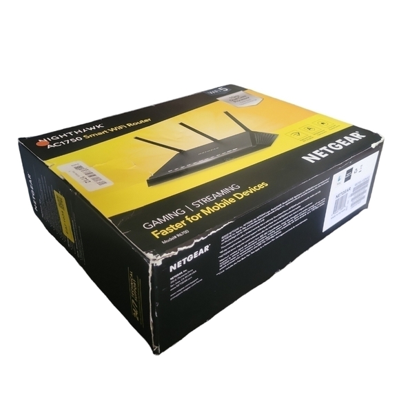 NIGHTHAWK Dual-Band WiFi Router,  1.75Gbps - Picture 12 of 13